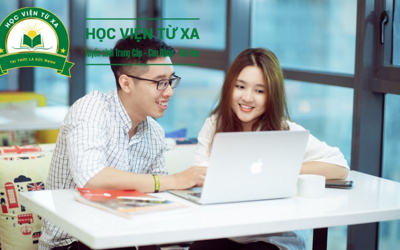 Hỗ trợ học viên học Trung cấp online