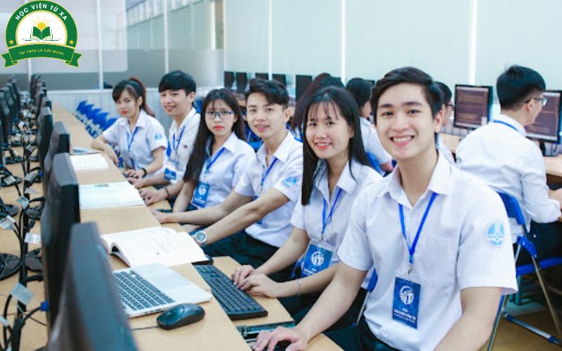 Những ưu điểm khi học ngành Công nghệ thông tin hệ 9+