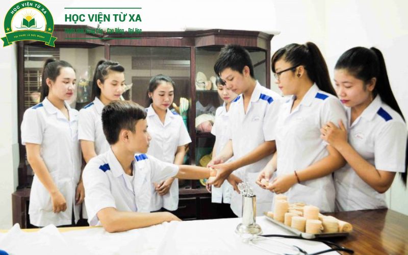 Học Cao đẳng Y sĩ đa khoa hệ trực tuyến