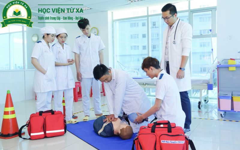 Mục tiêu đào tạo Cao đẳng Y sĩ đa khoa hệ vừa học vừa làm