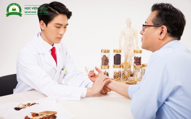 Ai nên học liên thông Bác sĩ Y học cổ truyền?