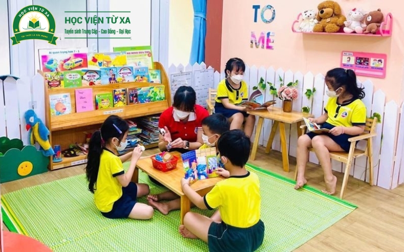 Học Cao đẳng Sư phạm mầm non vừa học vừa làm ra trường làm gì?