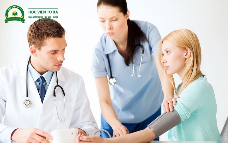 Trung cấp Y sĩ đa khoa học những môn gì?