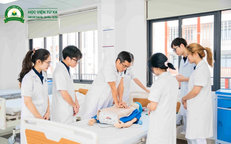 Học Văn bằng 2 Cao đẳng Điều dưỡng ở đâu uy tín nhất?