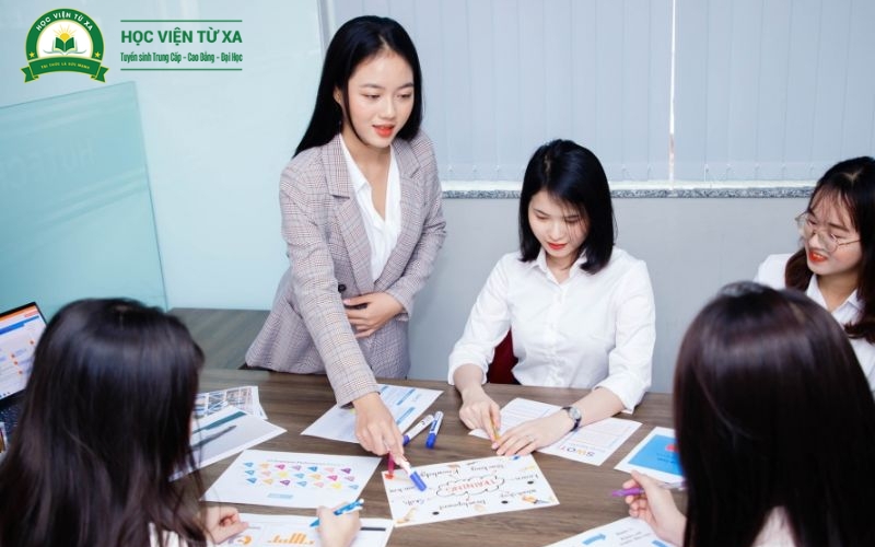 Hướng đi nào dành cho Cao đẳng Quản trị kinh doanh