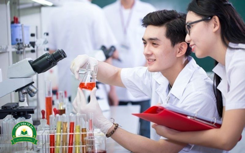 Những ưu điểm khi học Trung cấp Dược trực tuyến