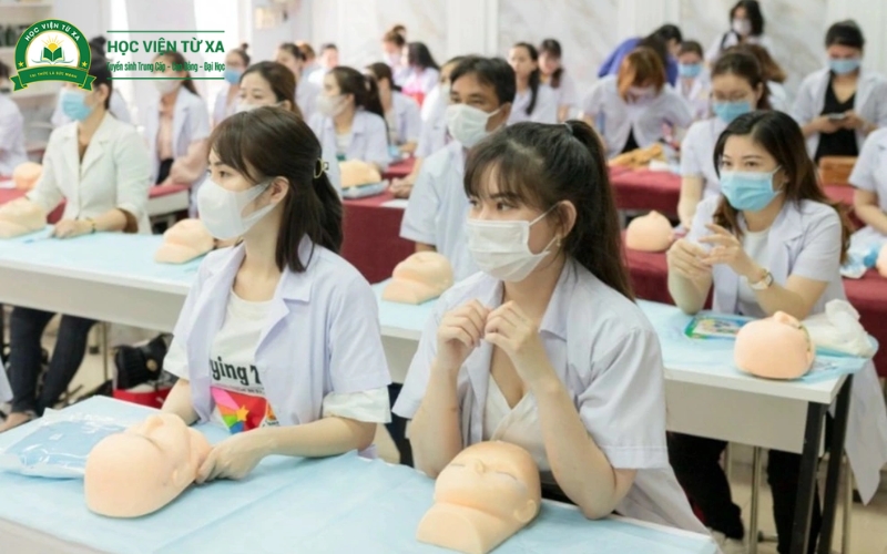 Sau khi tốt nghiệp Cao đẳng Chăm sóc sắc đẹp ra trường làm việc gì?