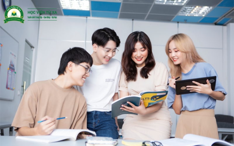 Trung cấp Tiếng Anh được học những gì