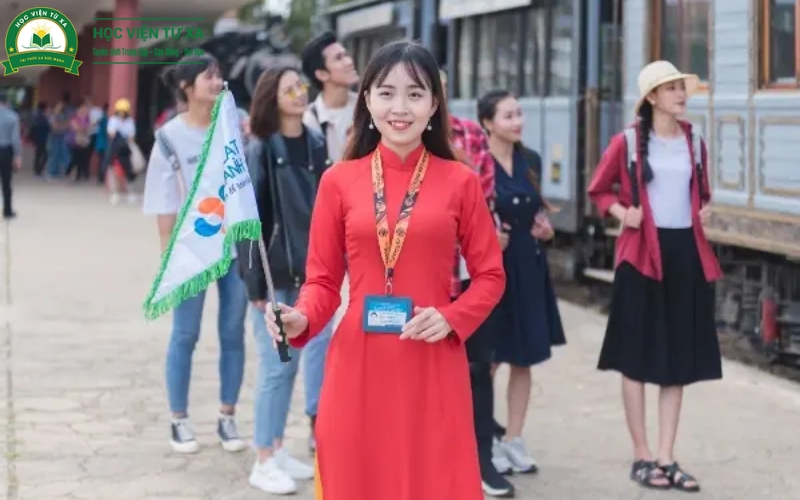 Ai phù hợp để đăng ký học Cao đẳng Hướng dẫn du lịch