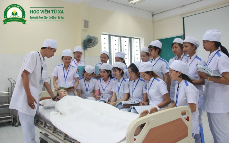 Học phí và chính sách hỗ trợ khi học Trung cấp Điều dưỡng