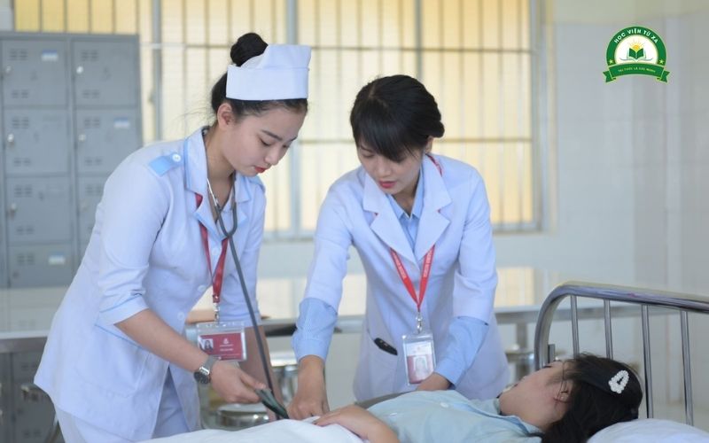 Trường đào tạo Trung cấp Điều dưỡng chính quy uy tín