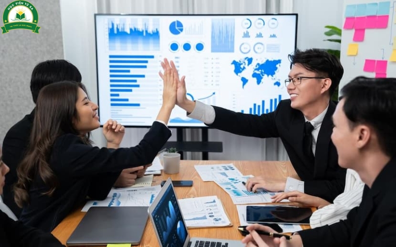 Học Cao đẳng Quản trị kinh doanh từ xa ở đâu uy tín nhất