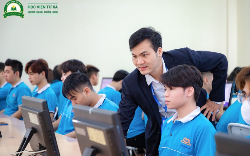 Mục tiêu đào tạo Trung cấp Công nghệ thông tin Cấp tốc 