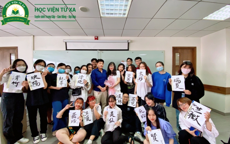 Tại sao nên chọn học Cao đẳng Tiếng Trung từ xa