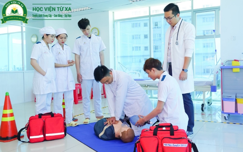 Thời gian học Cao đẳng Y sĩ đa khoa từ xa bao lâu?