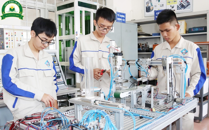 Tìm hiểu Cao đẳng Điện công nghiệp?