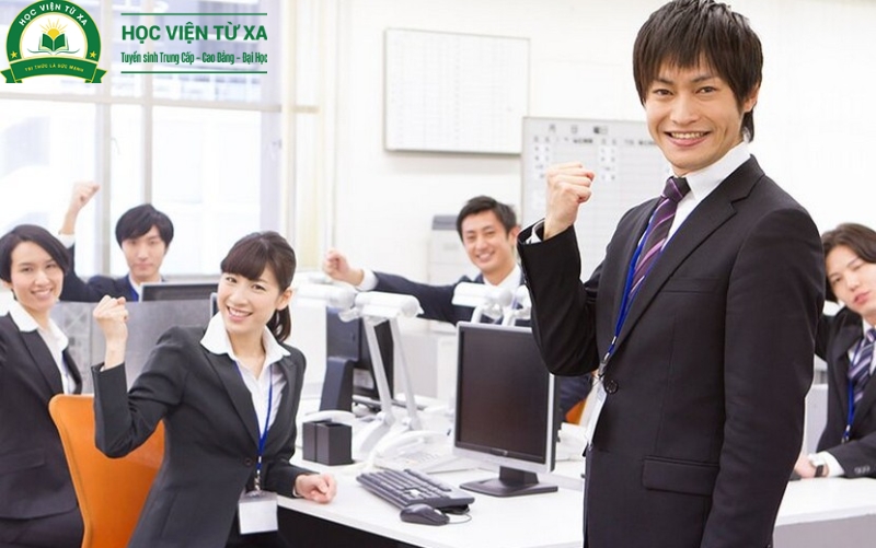 Trung cấp tiếng Nhật chính quy là gì?