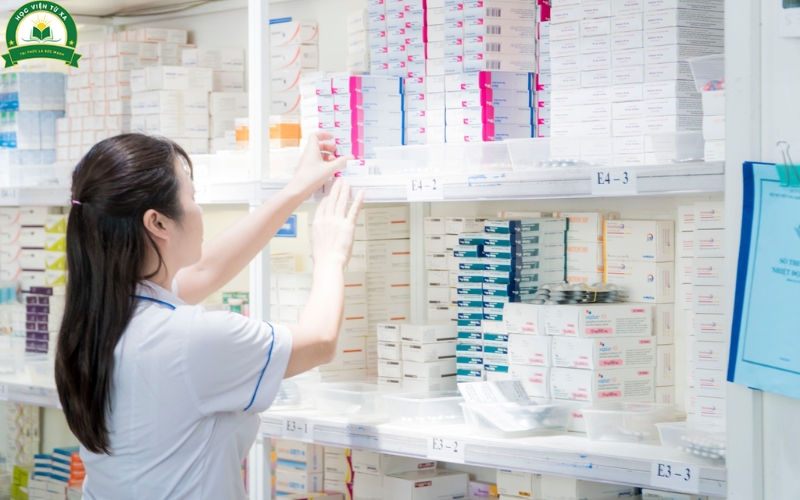 Học Trung cấp Dược vừa học vừa làm tại Trường Cao đẳng Từ xa