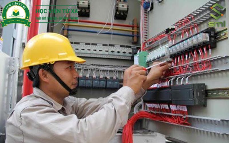 Lợi ích khi học Trung cấp Điện công nghiệp và Dân dụng Cấp tốc