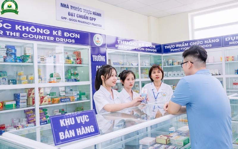 Tấm bằng Trung cấp Dược Từ xa có dễ xin việc không?