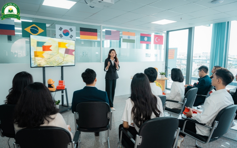 Doanh nghiệp đang tìm kiếm điều gì ở nhân sự tiếng Anh bậc Cao đẳng?