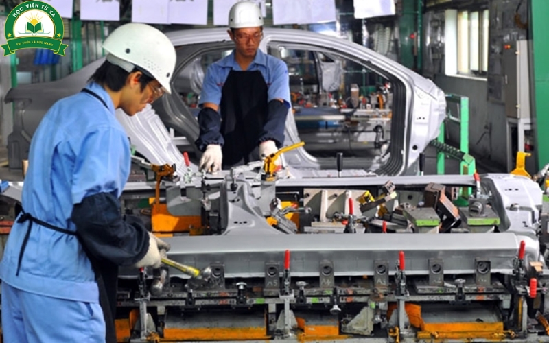 Học Trung cấp Công nghệ ô tô online có thật không?