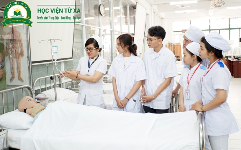 Học xong Trung cấp Điều dưỡng Online thì thu nhập có cao không?