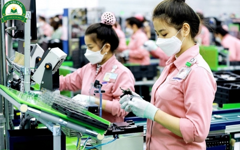 Thời gian và học phí của Trung cấp Điện tử công nghiệp