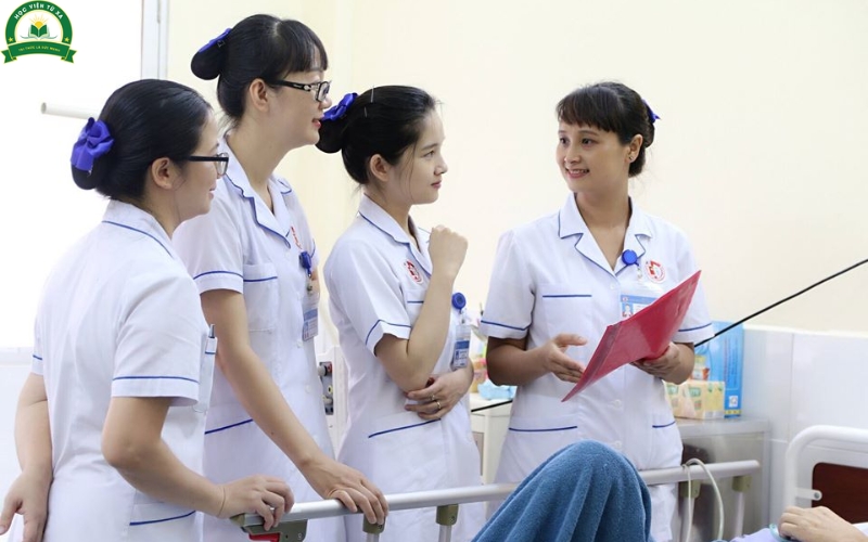 Vì sao nên chọn Trường Cao đẳng Từ xa khi học Trung cấp Điều dưỡng Trực tuyến?