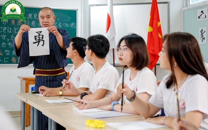 Nội dung học Trung cấp ngành Tiếng Nhật online