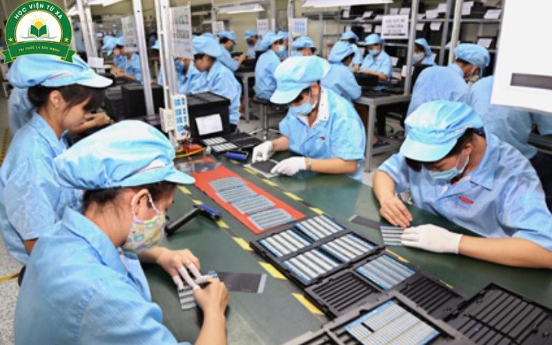 Tấm bằng sau khi học online Trung cấp Điện tử công nghiệp có giá trị gì?