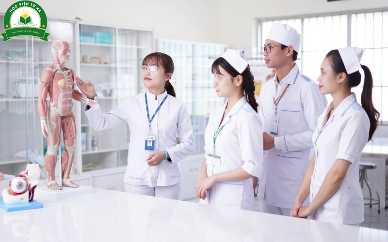 Tiêu chuẩn chọn trường đào tạo Trung cấp Điều dưỡng uy tín