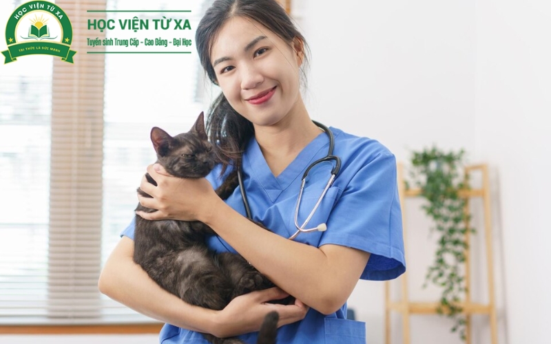 Bằng liên thông Trung cấp lên Cao đẳng Thú y mang lại giá trị gì?