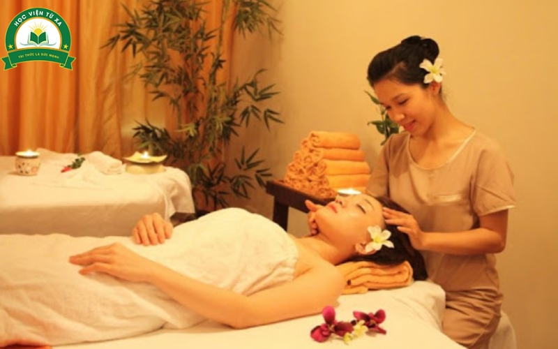 Tại sao học từ xa ngành Chăm sóc sắc đẹp đang là xu hướng?