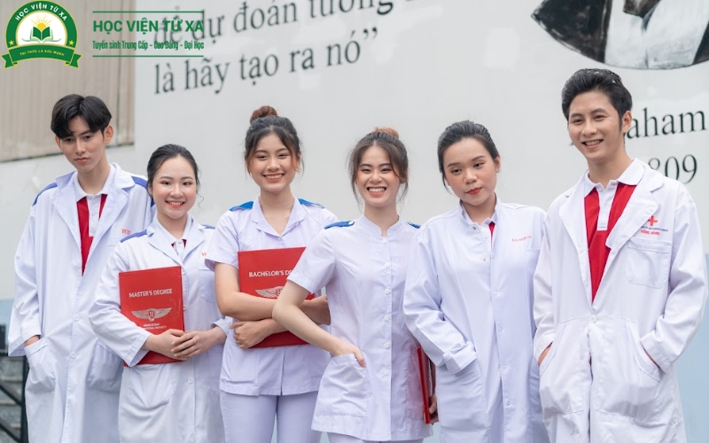 Vì sao nên chọn học Cao đẳng Y học cổ truyền?