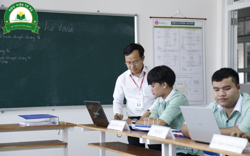 Chương trình đào tạo Liên thông ngành Kế toán học những gì?