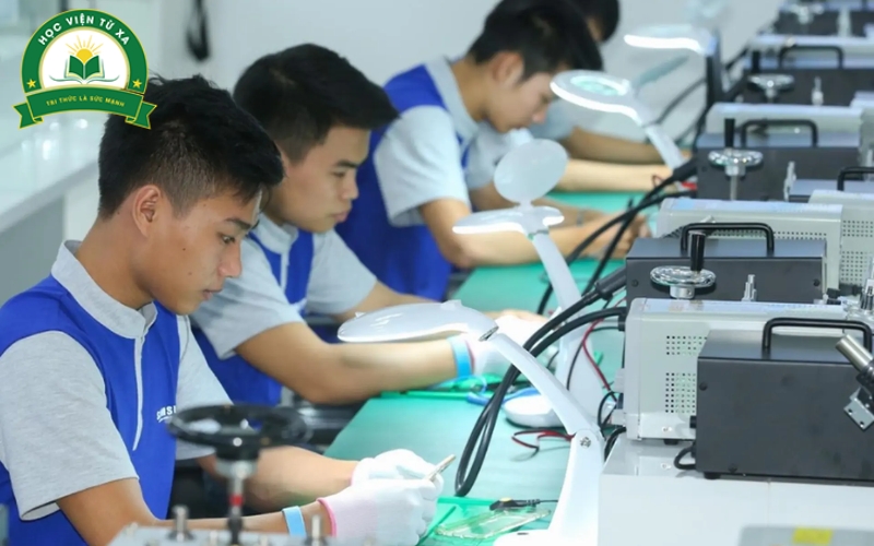 Học Trung cấp học cuối tuần tại Trường Cao đẳng Từ xa có gì nổi bật?