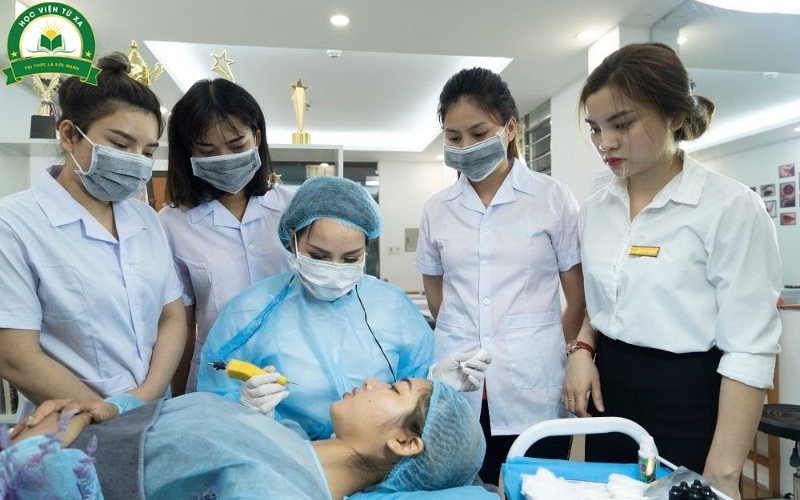 Lợi ích khi học Liên thông ngành Chăm sóc sắc đẹp hệ Từ xa