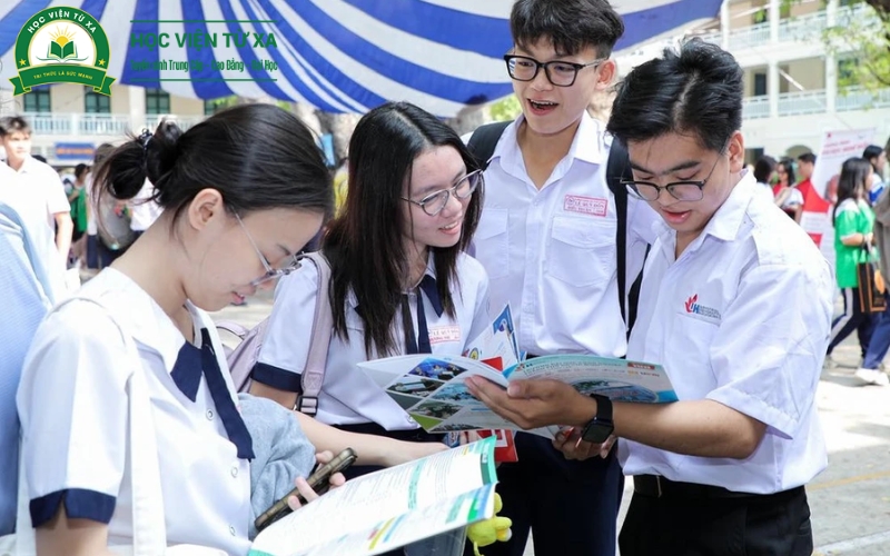 Vì sao nên chọn học trường trung cấp xét học bạ tại Trường Cao đẳng Từ xa?