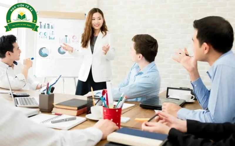 Vì sao nhiều người lựa chọn ngành Quản trị kinh doanh học từ xa?