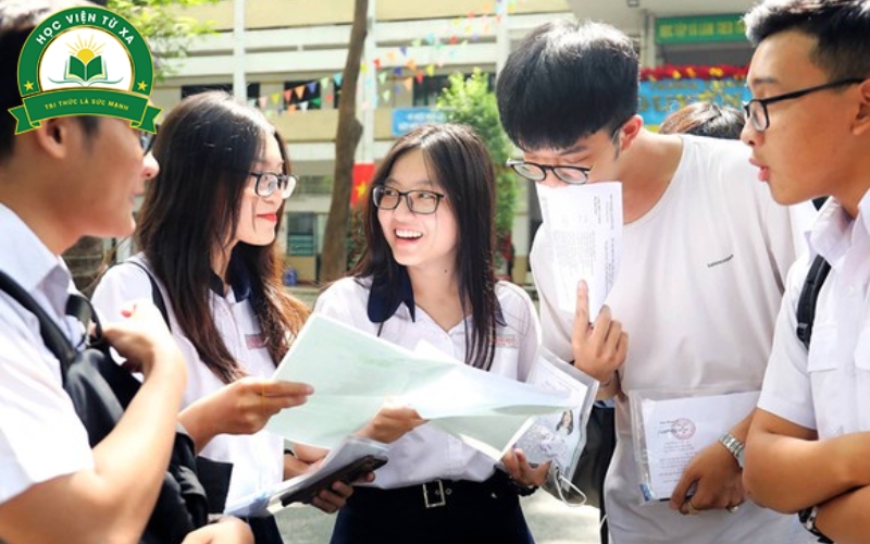 Nên chọn trường Cao đẳng học ngoài giờ hành chính nào uy tín?