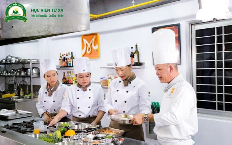 Ngành Kỹ thuật chế biến món ăn học cuối tuần phù hợp với những ai?