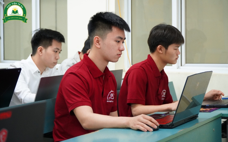 Những lợi ích khi học Trung cấp học ngoài giờ hành chính