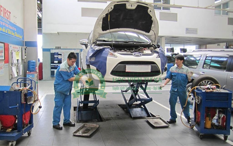 Học ngành Công nghệ ô tô ra trường làm công việc gì?