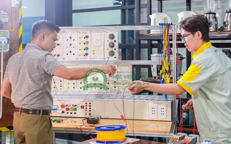 Học ngành Điện công nghiệp cuối tuần ở đâu tại Sài Gòn?