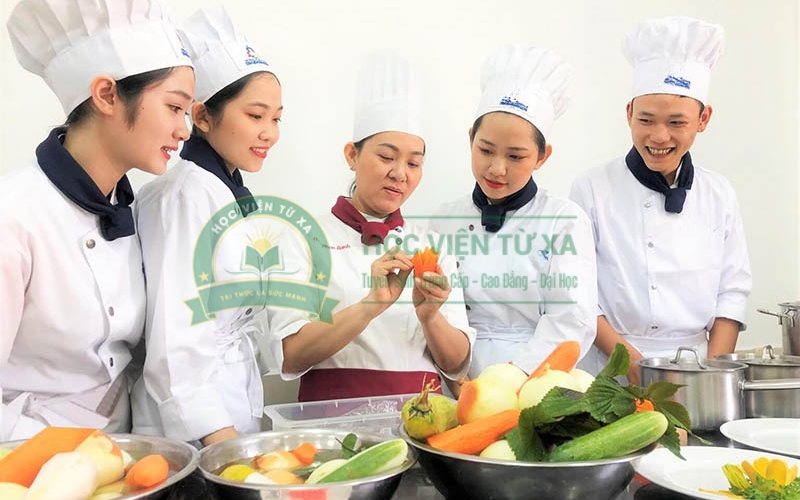 Học ngành Kỹ thuật chế biến món ăn mất bao lâu?