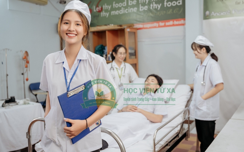 Học phí Y sĩ đa khoa cuối tuần khoảng bao nhiêu?