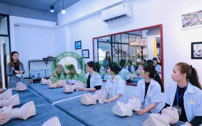 Lịch học ngành Chăm sóc sắc đẹp cuối tuần có thuận tiện không?