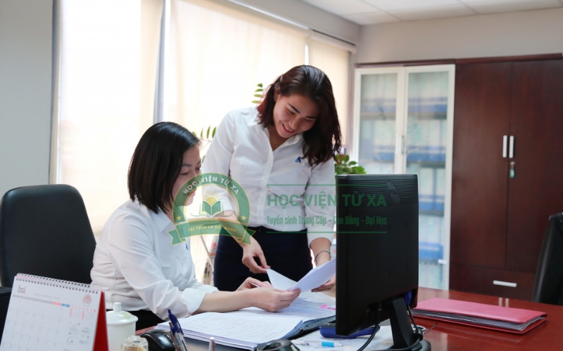 Xét học bạ ngành Văn thư hành chính có dễ không?