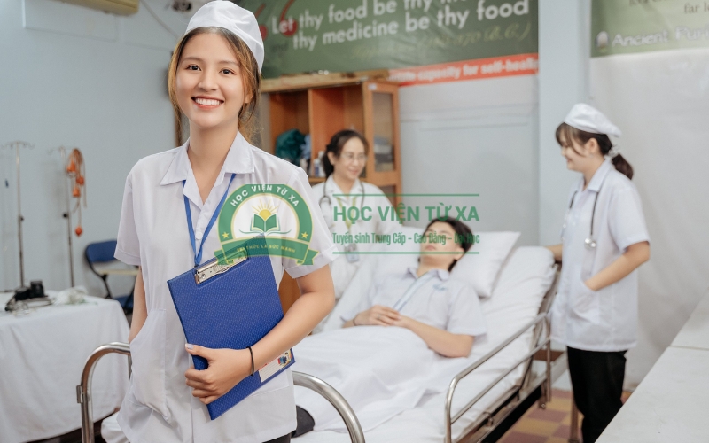 Công việc sau khi học xong Cao đẳng Y sĩ đa khoa hệ Từ xa